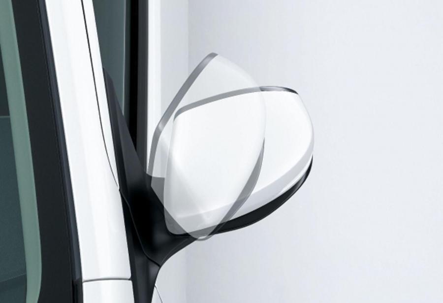 Детали экстерьера Honda Grace 2015 года  (фото 4 из 10)
